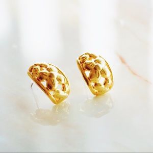 Vintage flower design chunky earrings SOLD OUT